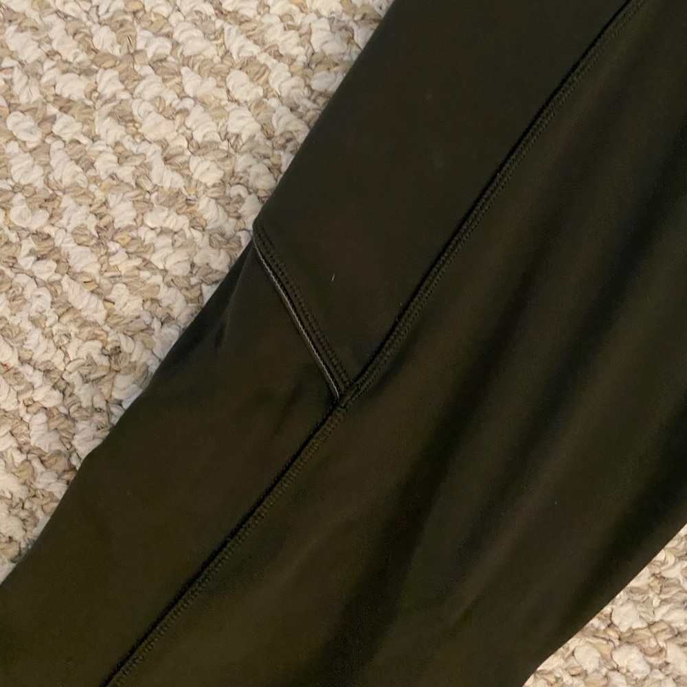 Fast and free 28in size 2 leggings olive green